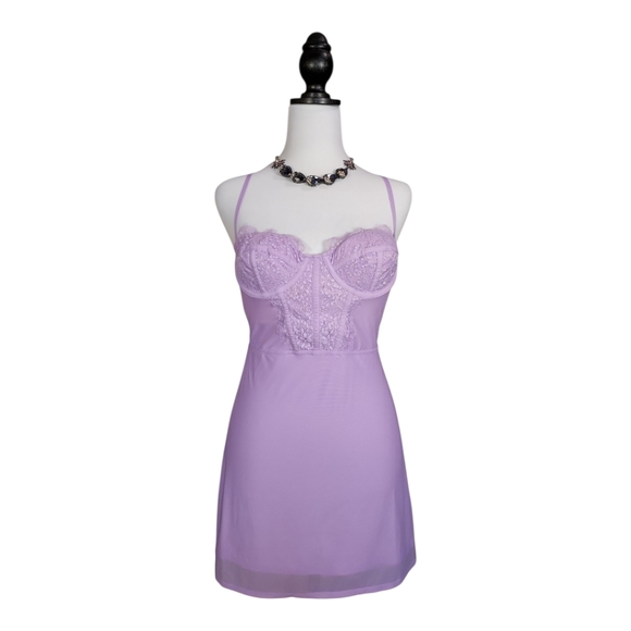 Urban Outfitters NWT Lavender Sleeveless Bustier Lace Slip Mini Dress Size M - Picture 2 of 9